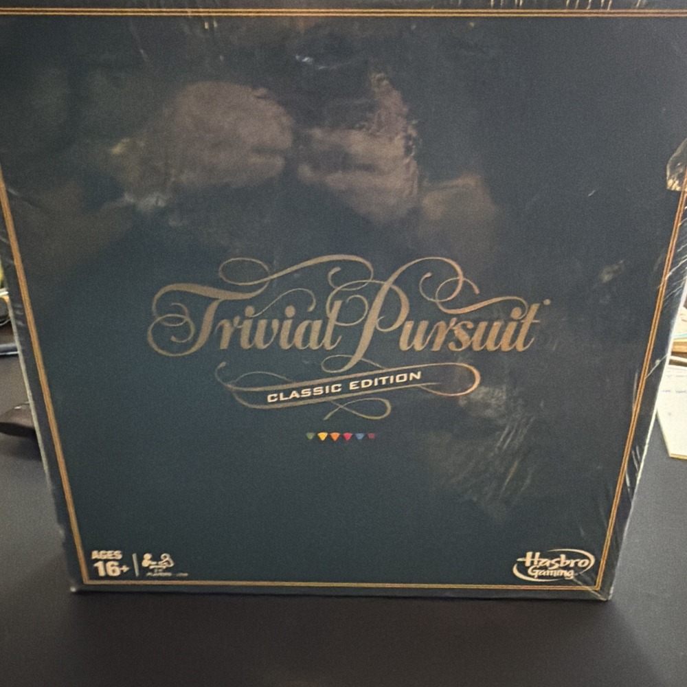 Trivial Pursuit Classic Edition NEW/SEALED Board Game Hasbro 2016 Trivia